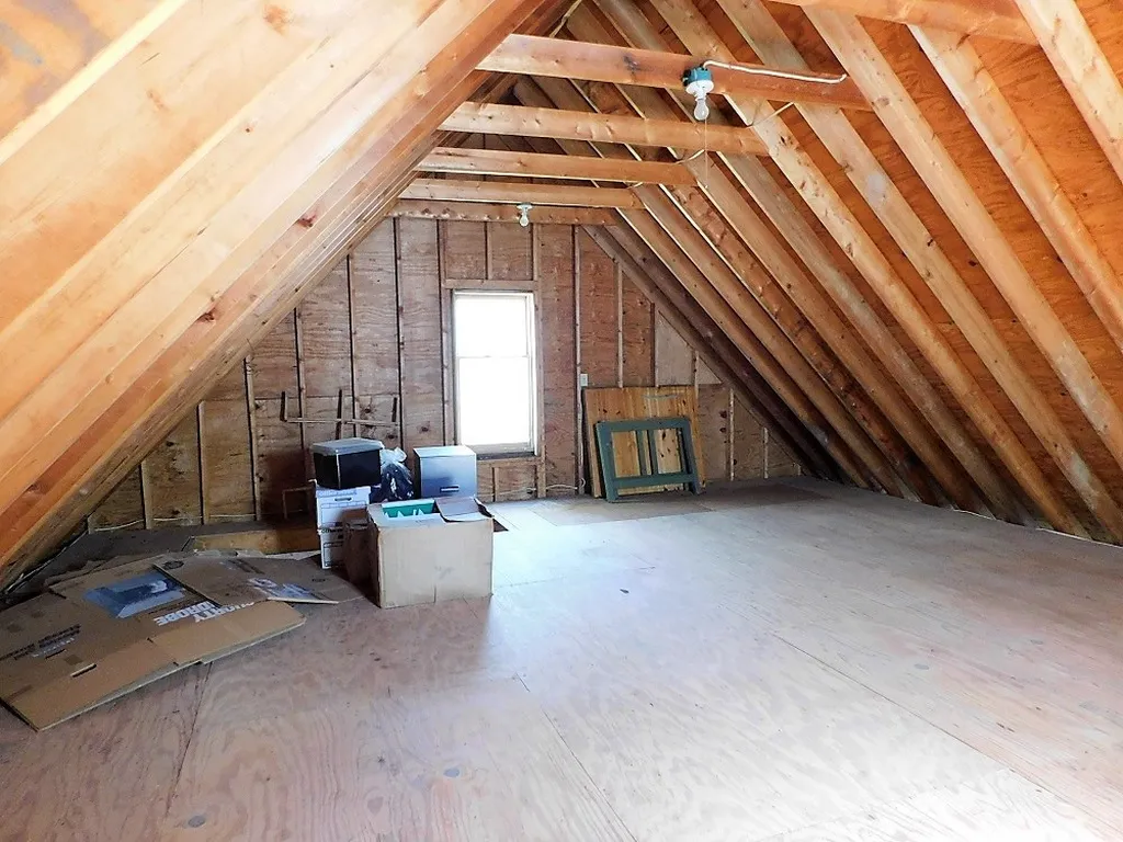 10 Thornton Lane Lee NH 03861