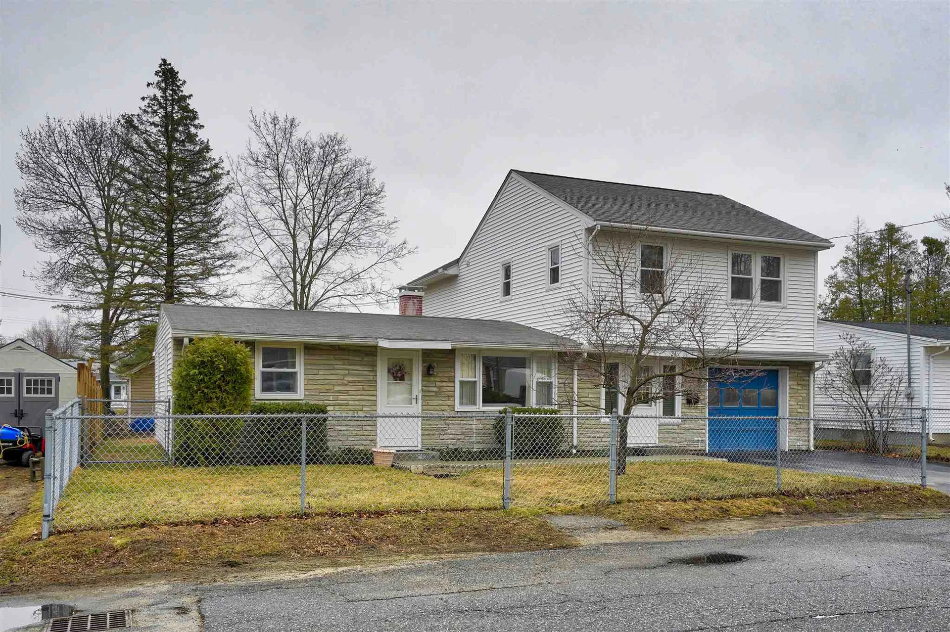 24 Houde Street Nashua NH 03060