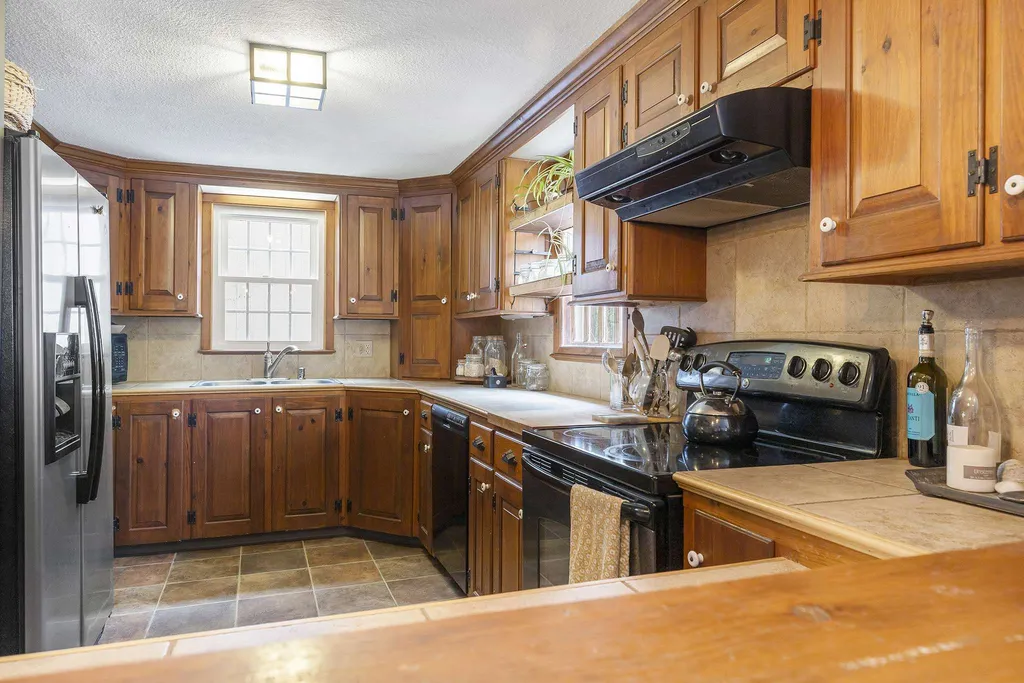 103 Boulder Drive Dublin NH 03444