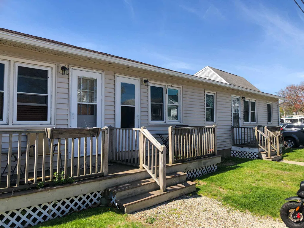 14 Gill Street Hampton NH 03842