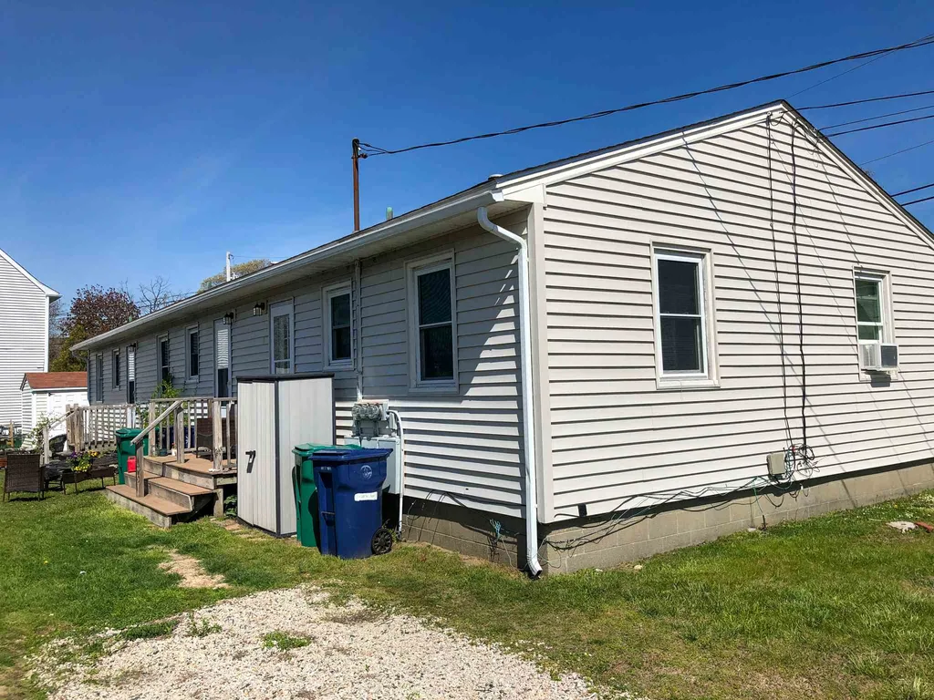 14 Gill Street Hampton NH 03842