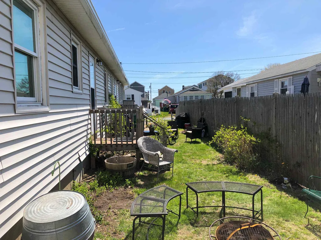14 Gill Street Hampton NH 03842