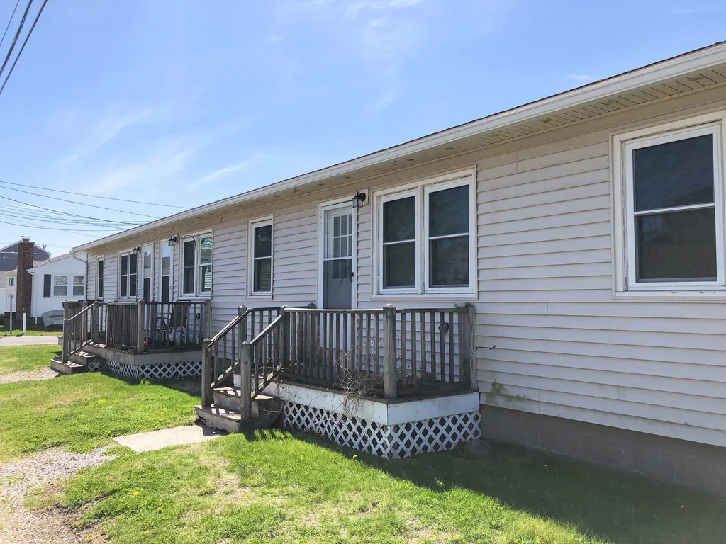 14 Gill Street Hampton NH 03842