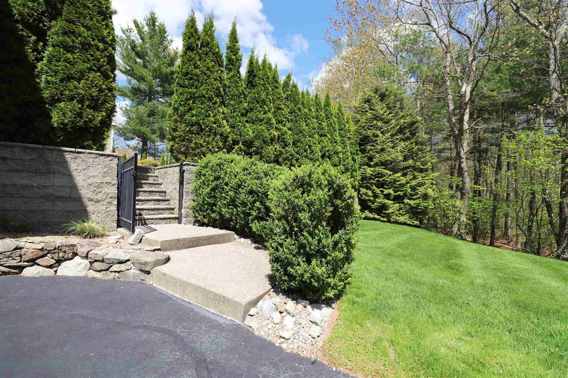 18 Sheffield Street Windham NH 03087