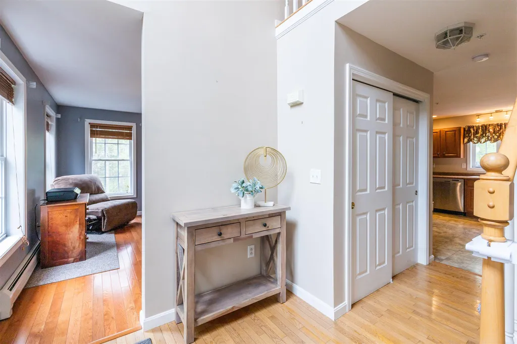 16 Hills Road Hooksett NH 03106