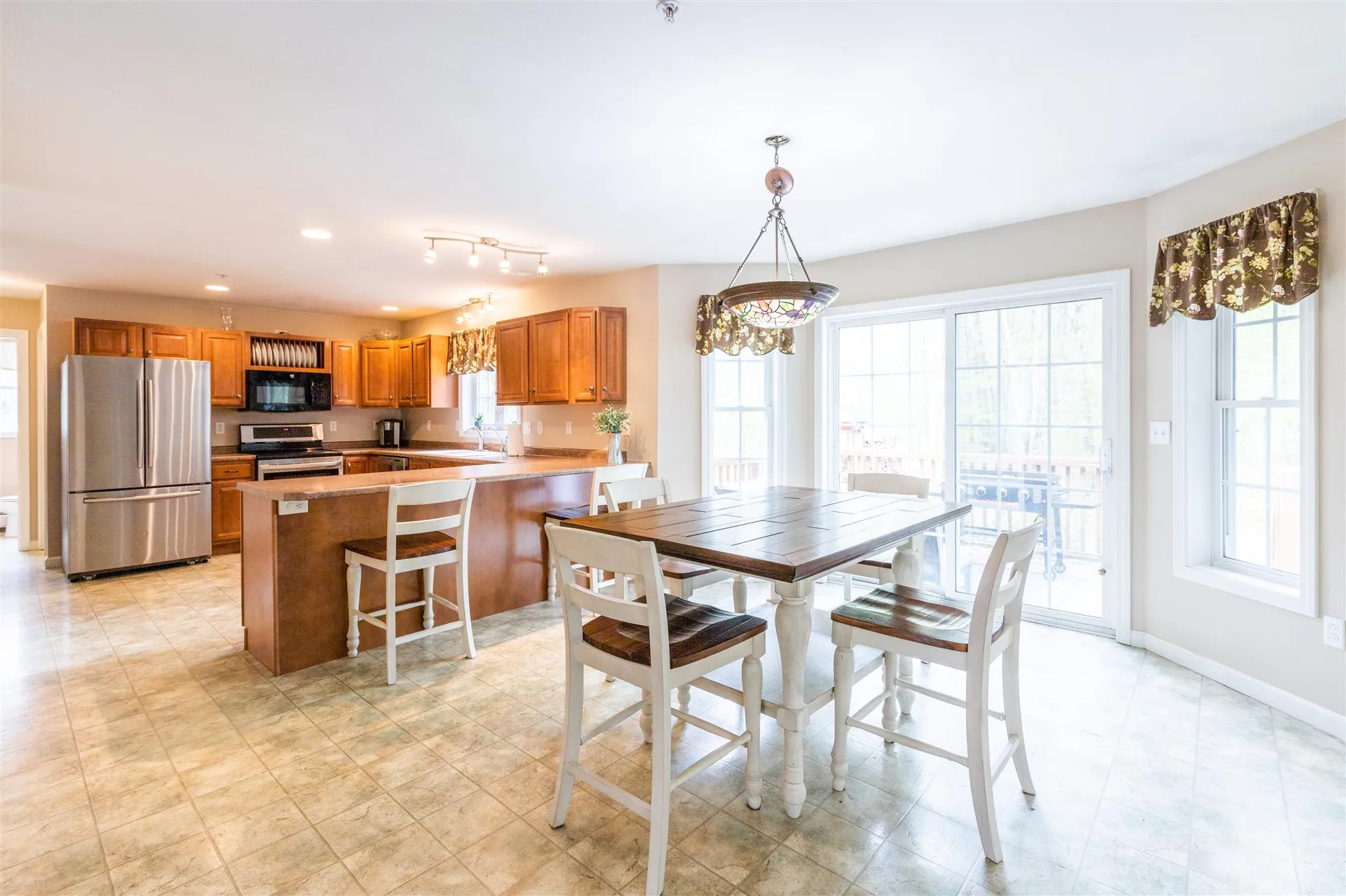 16 Hills Road Hooksett NH 03106