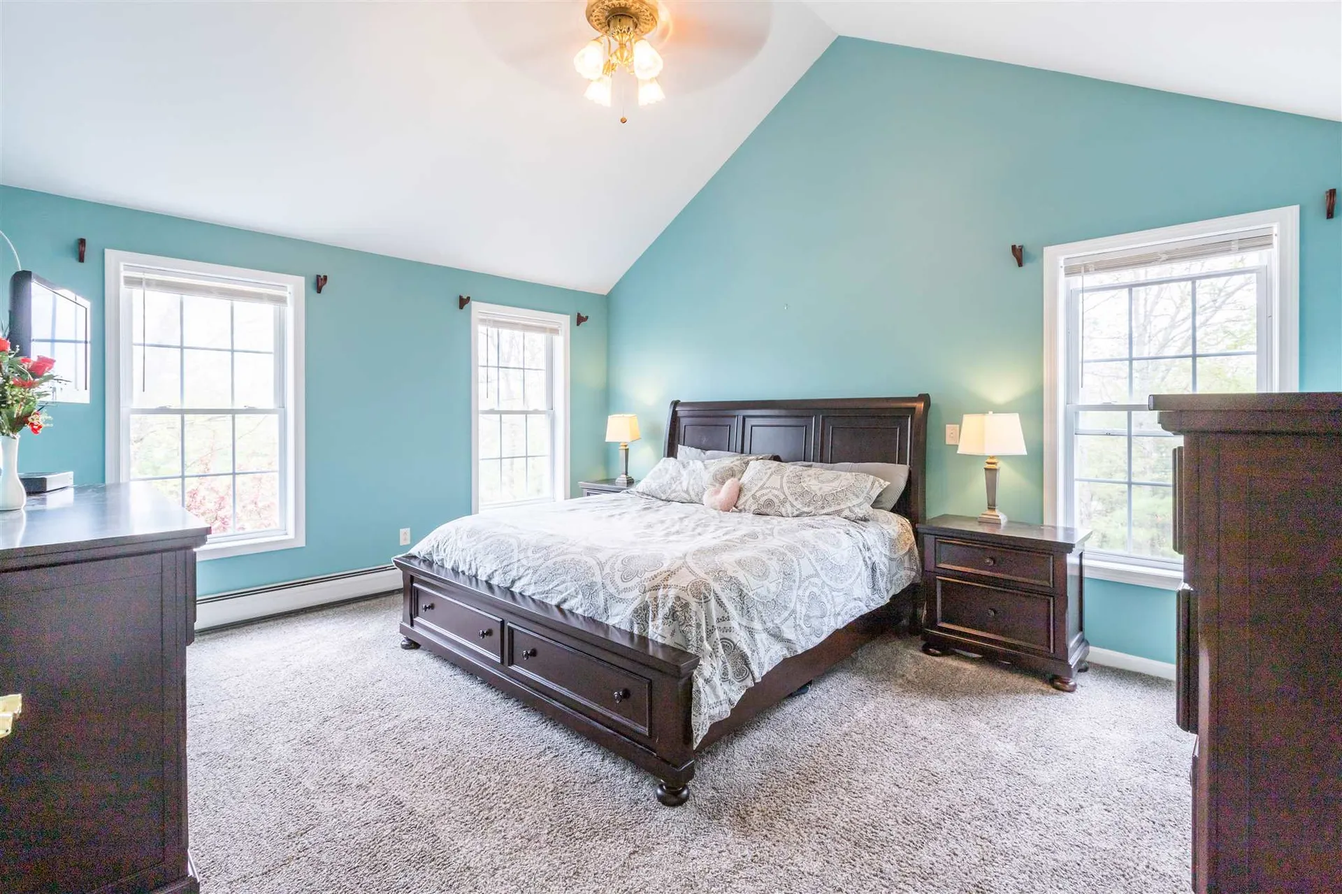 16 Hills Road Hooksett NH 03106