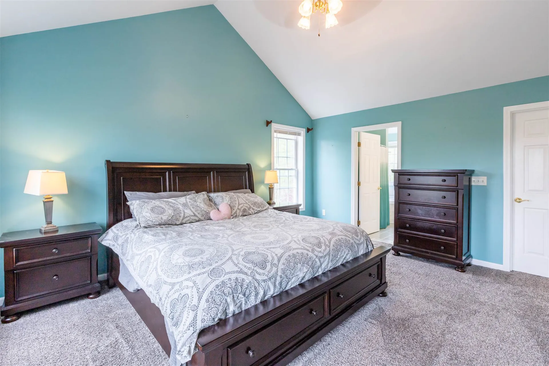16 Hills Road Hooksett NH 03106