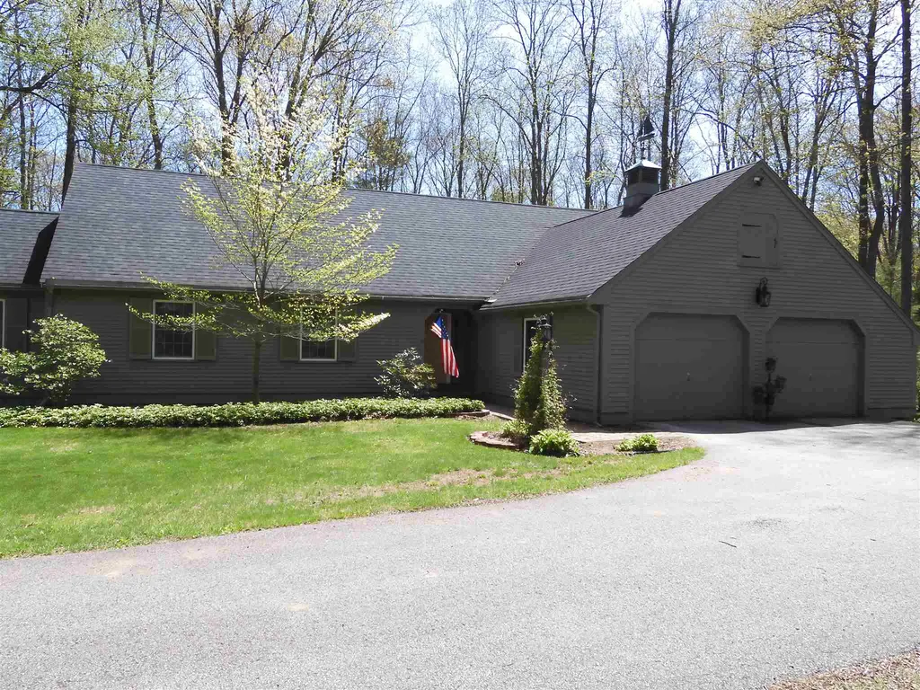 34 Coach Lane Hampton Falls NH 03844