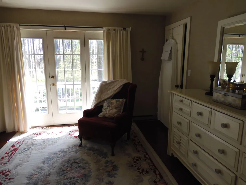 34 Coach Lane Hampton Falls NH 03844