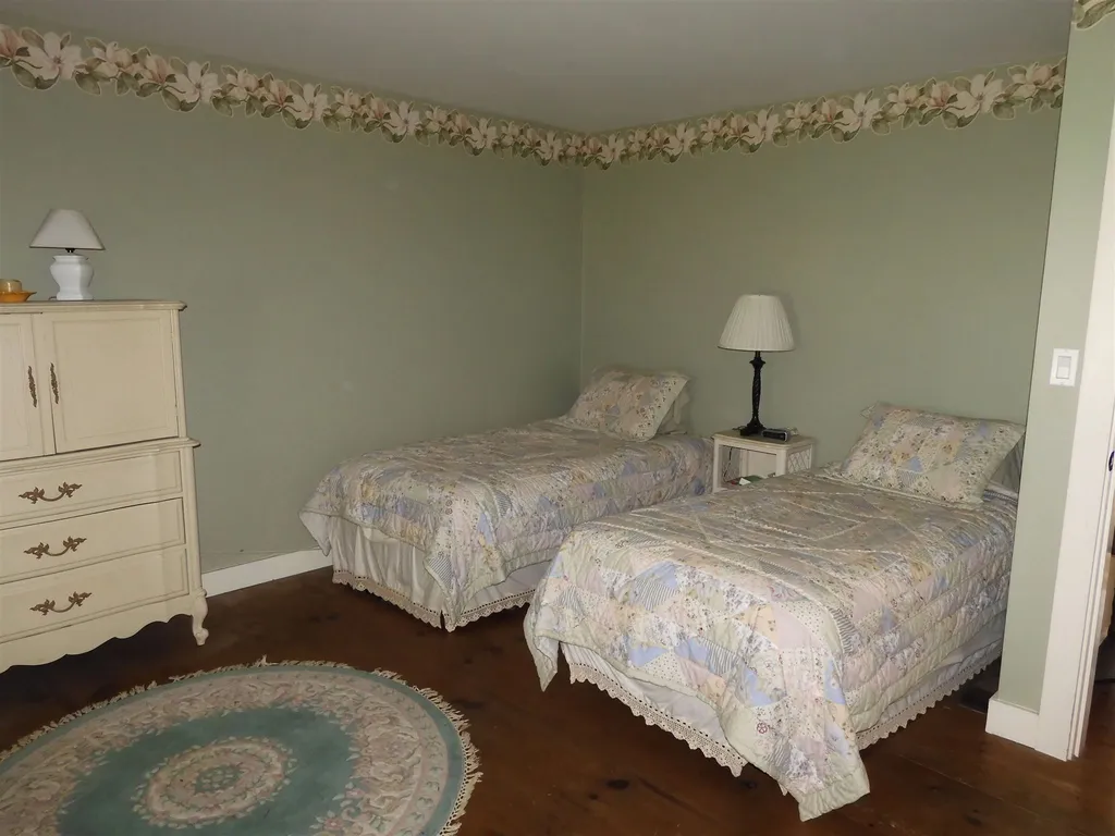 34 Coach Lane Hampton Falls NH 03844