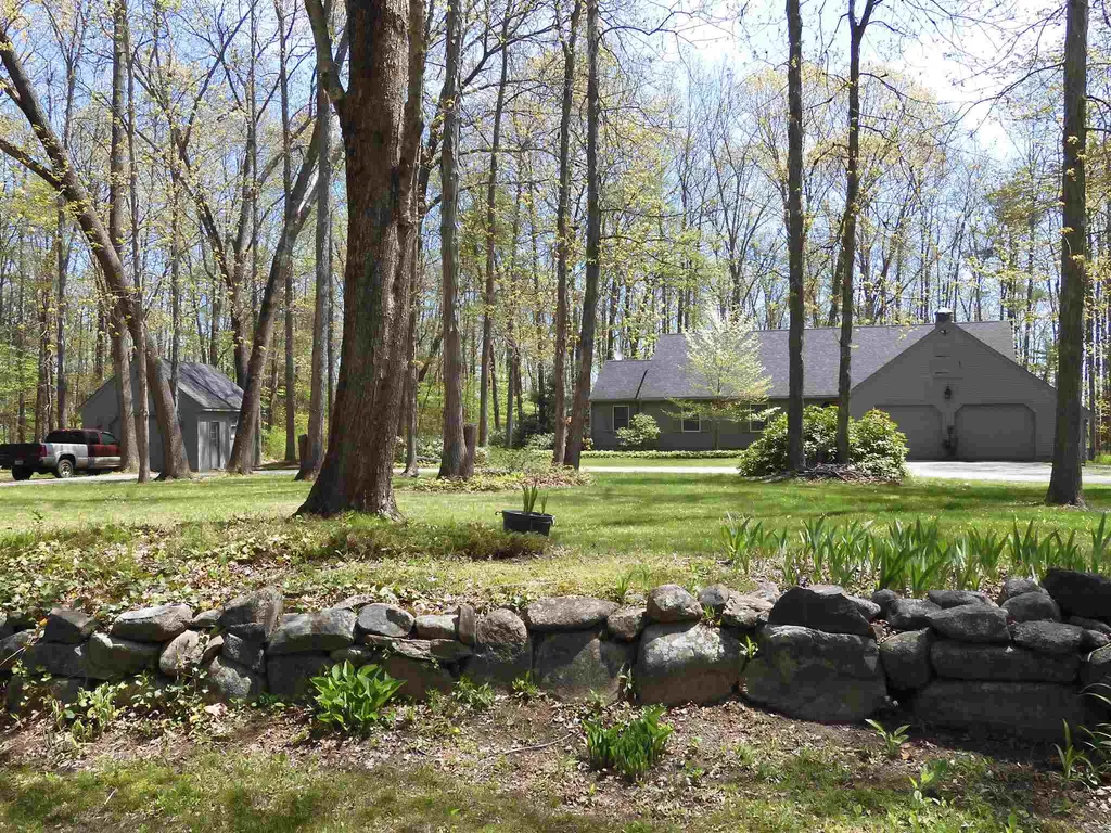 34 Coach Lane Hampton Falls NH 03844