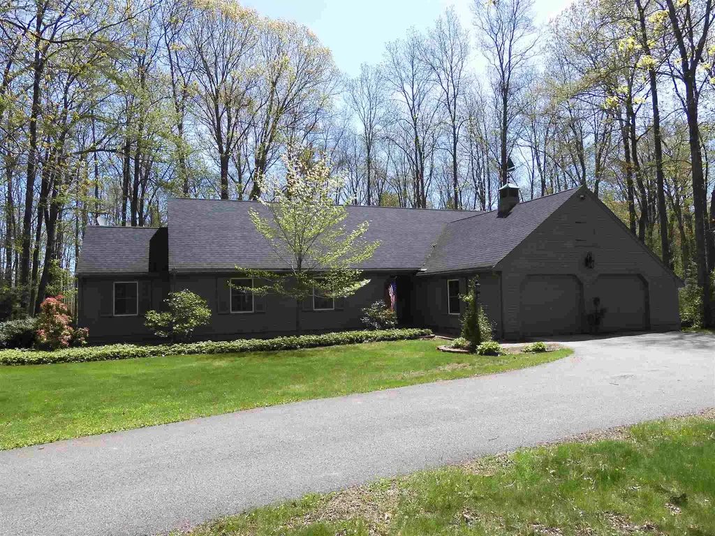 34 Coach Lane Hampton Falls NH 03844