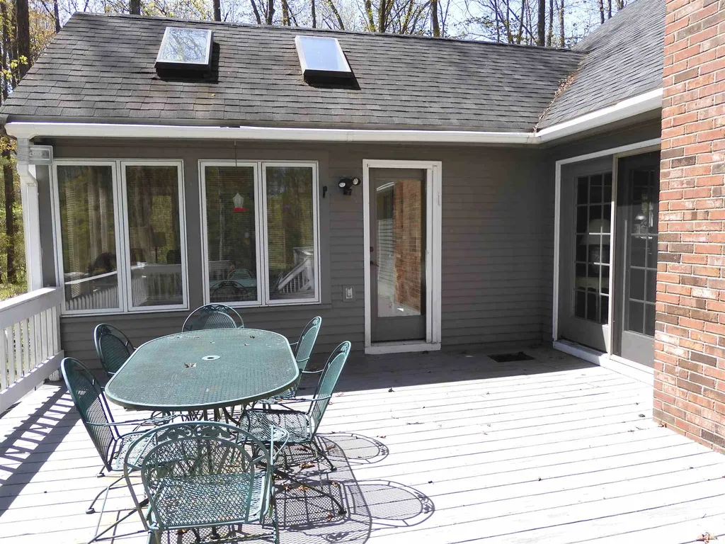 34 Coach Lane Hampton Falls NH 03844