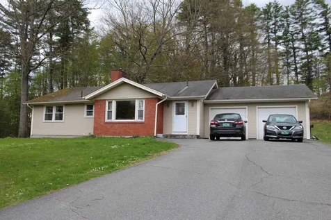 10 Meadow Lane Windsor VT 05089