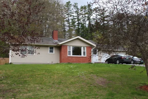 10 Meadow Lane Windsor VT 05089