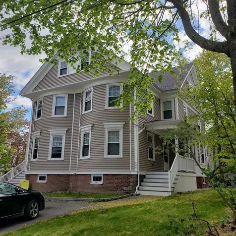 206 Rockland Street Portsmouth NH 03801