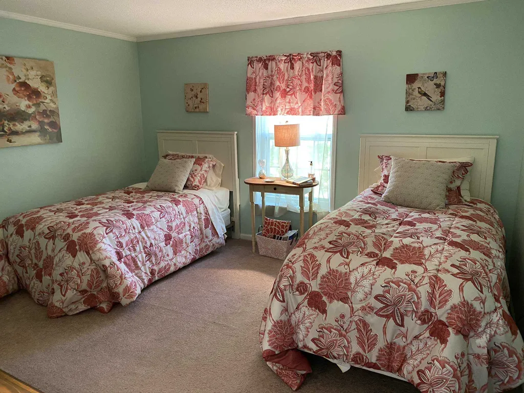 103 Linden Street Exeter NH 03833