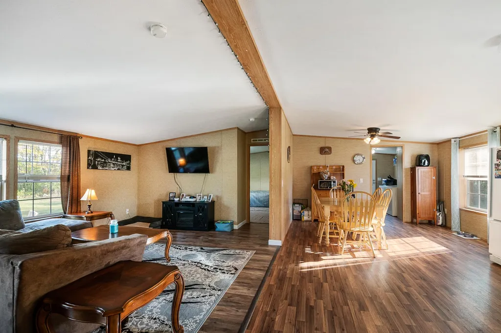 18 Wesley Street Danville NH 03819