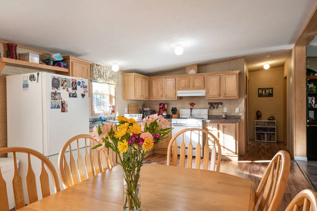 18 Wesley Street Danville NH 03819