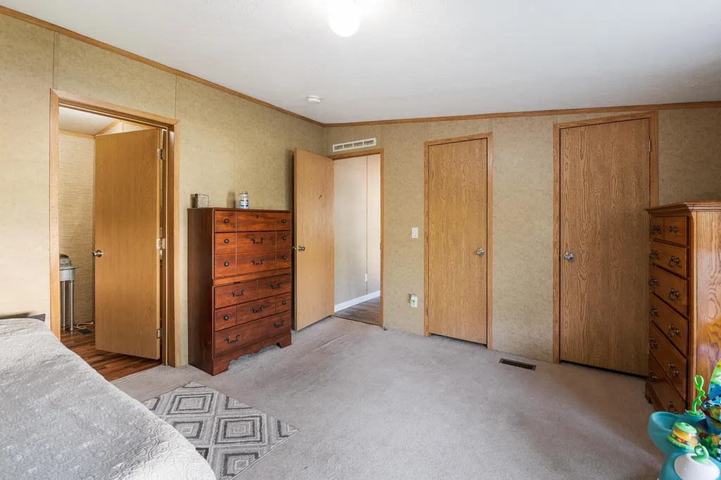 18 Wesley Street Danville NH 03819