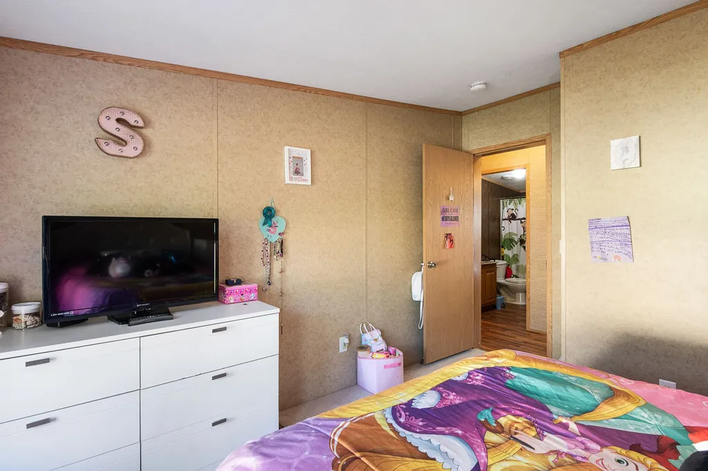 18 Wesley Street Danville NH 03819