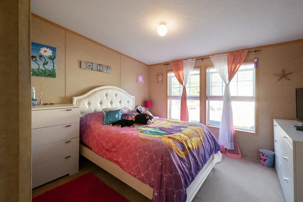 18 Wesley Street Danville NH 03819