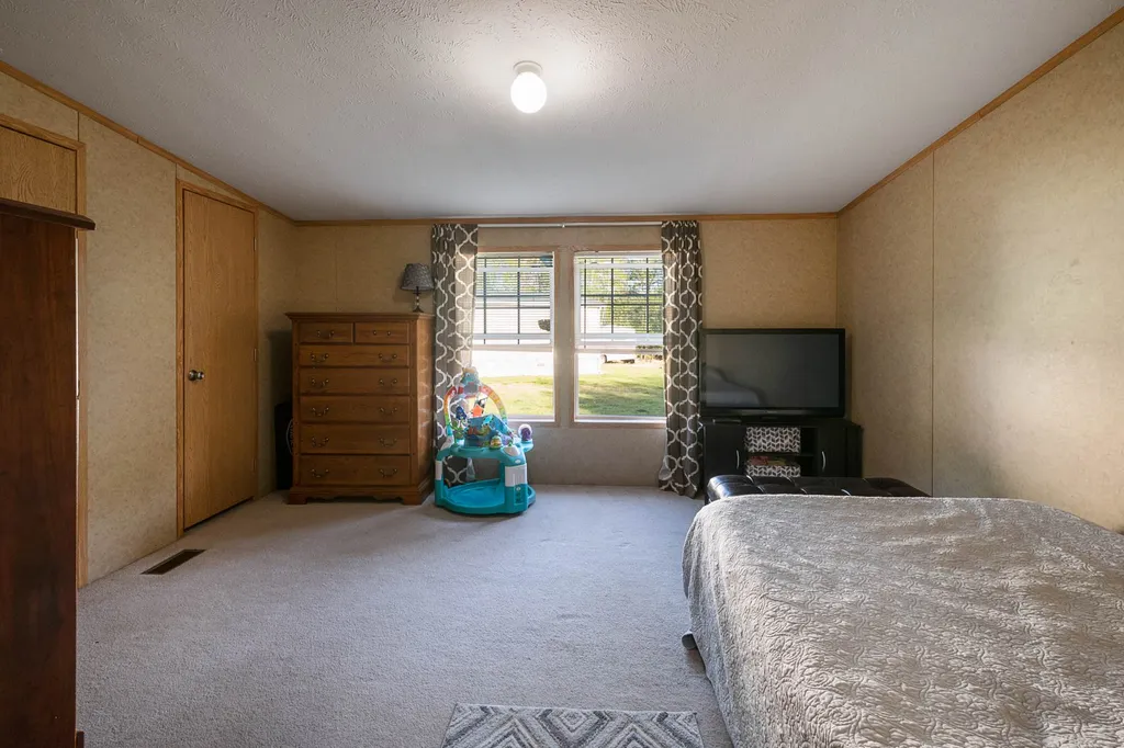 18 Wesley Street Danville NH 03819