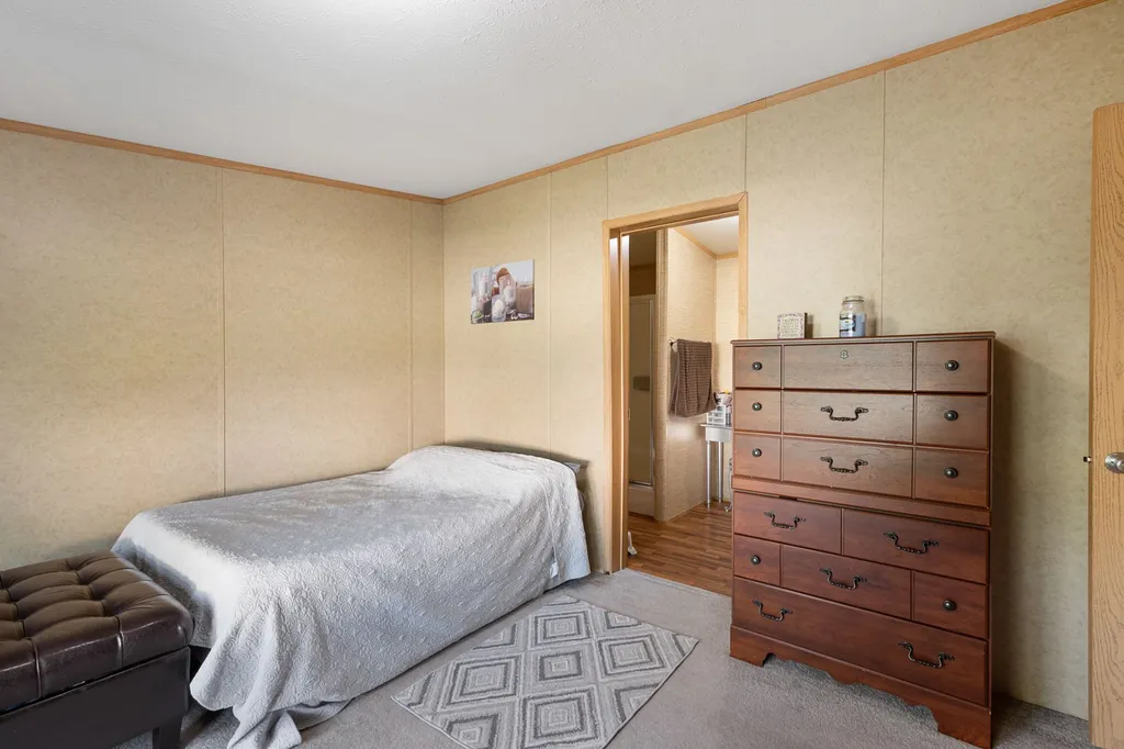 18 Wesley Street Danville NH 03819