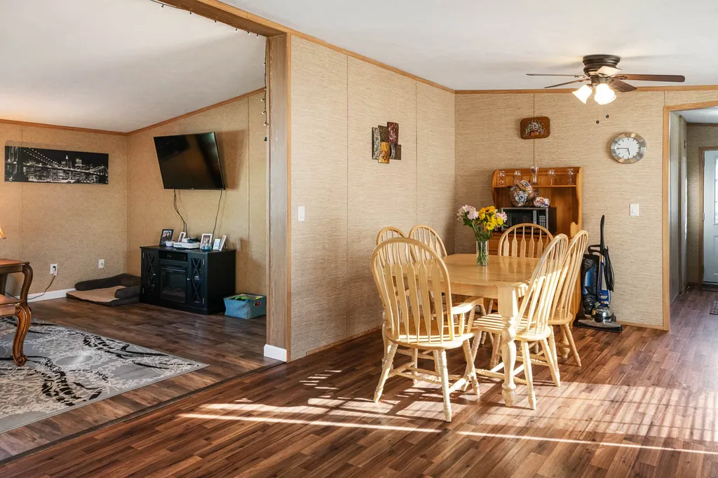 18 Wesley Street Danville NH 03819