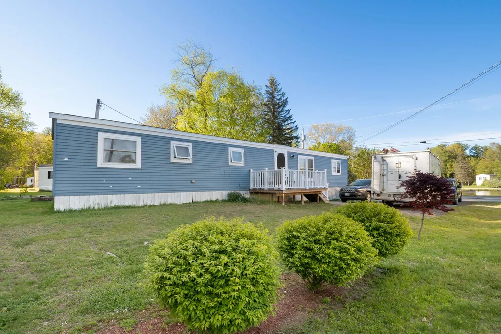 8 Wesley Street Danville NH 03819