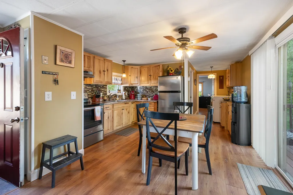 8 Wesley Street Danville NH 03819