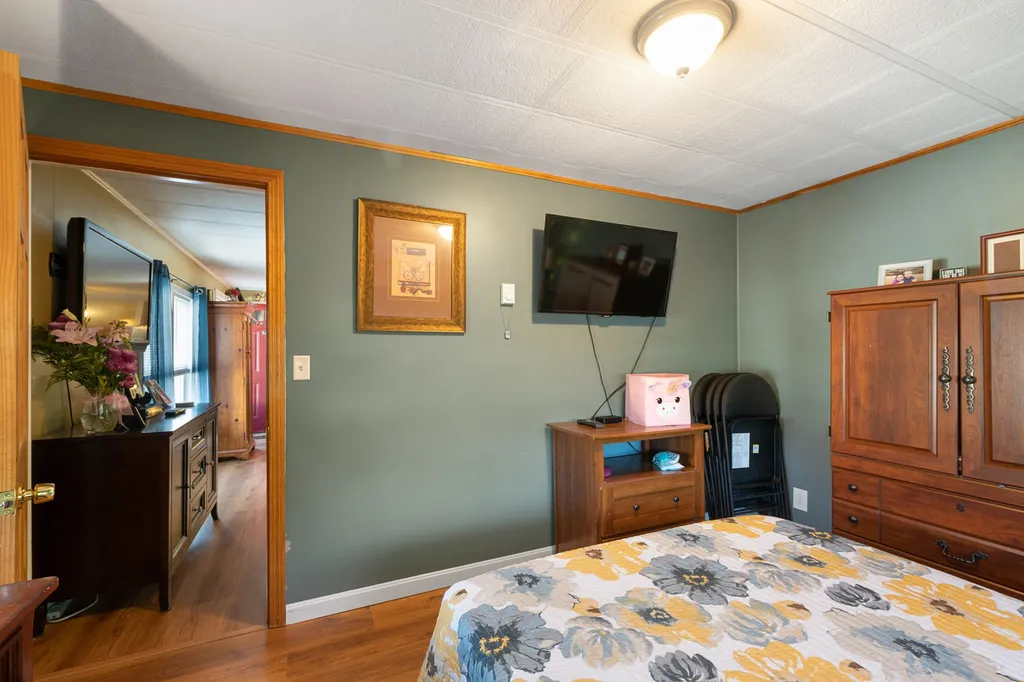 8 Wesley Street Danville NH 03819