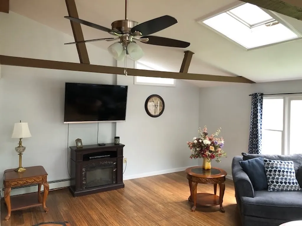 10 Lawrence Street Winchester NH 03470