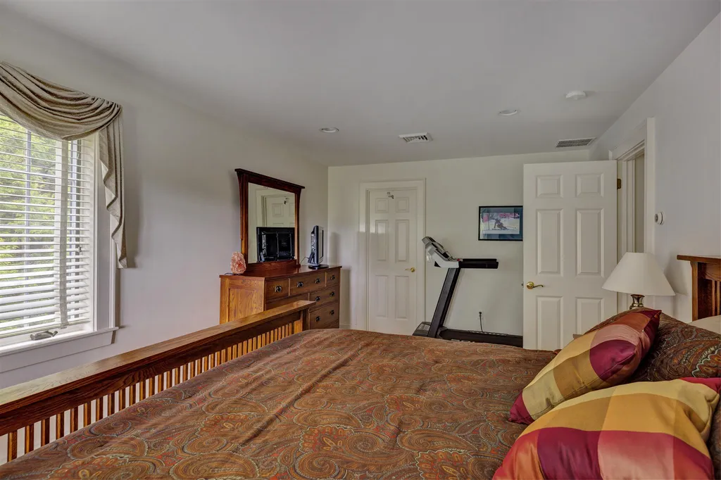 20 Mountain Overlook Wilmot NH 03287