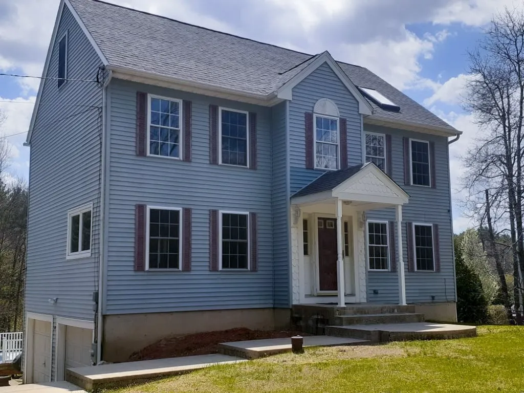 49 Pelham Road Hudson NH 03051