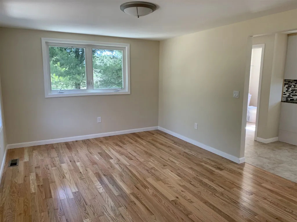 49 Pelham Road Hudson NH 03051