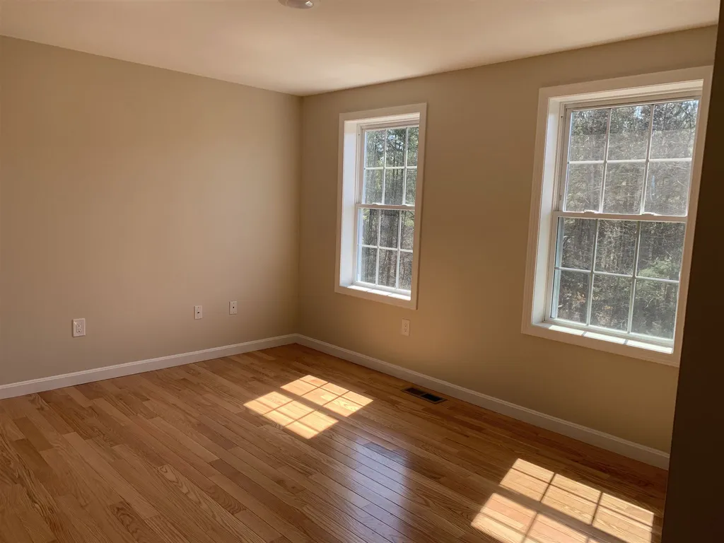 49 Pelham Road Hudson NH 03051