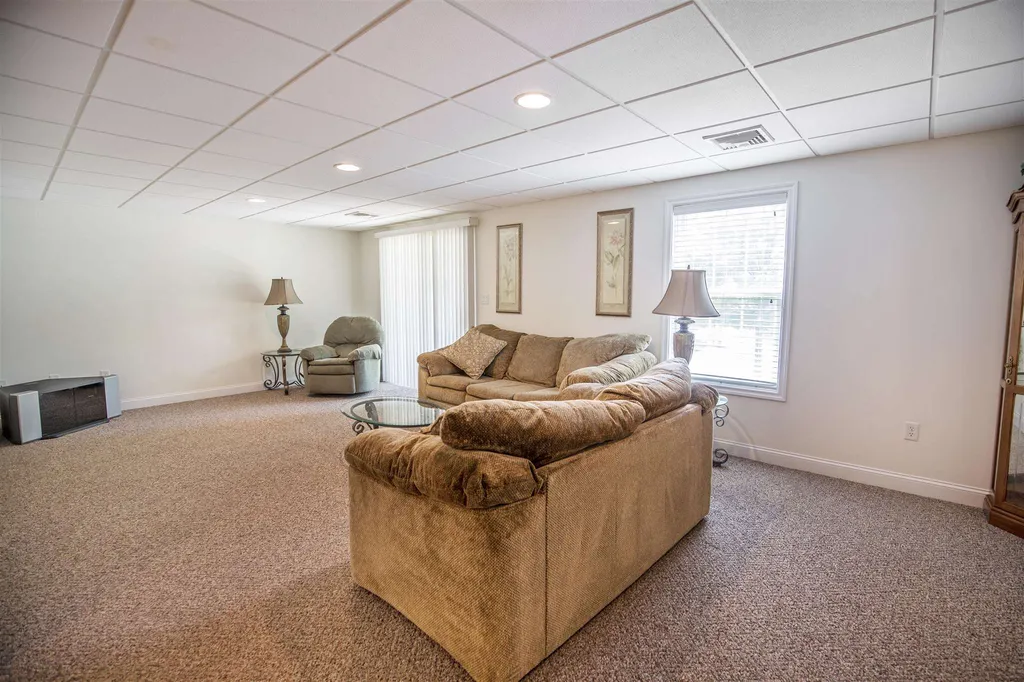 104 Mountain Village Road Windham NH 03087