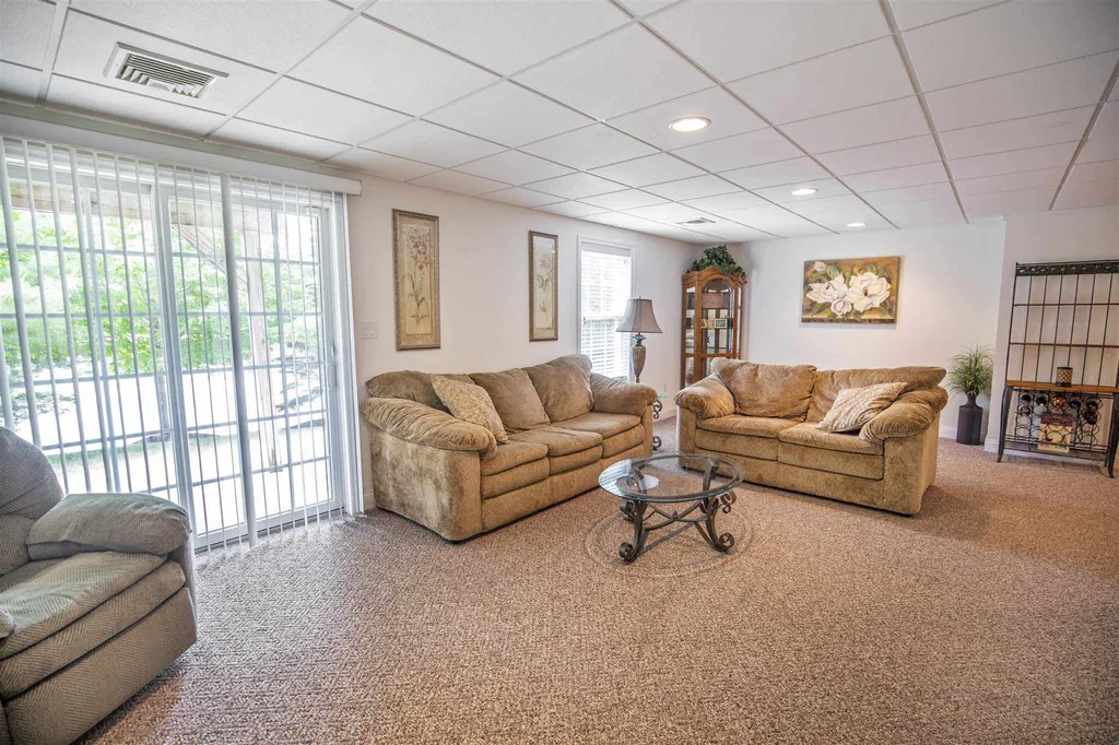 104 Mountain Village Road Windham NH 03087