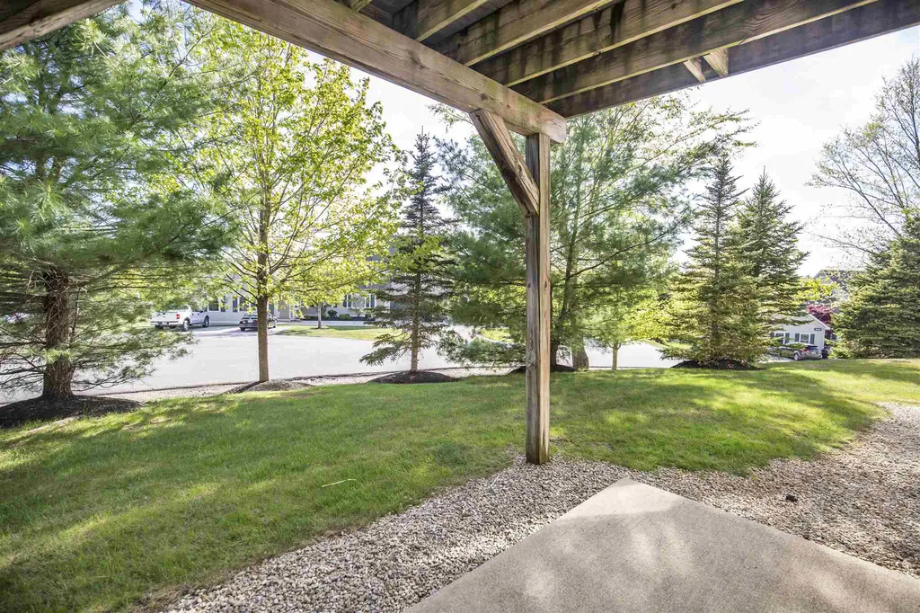 104 Mountain Village Road Windham NH 03087