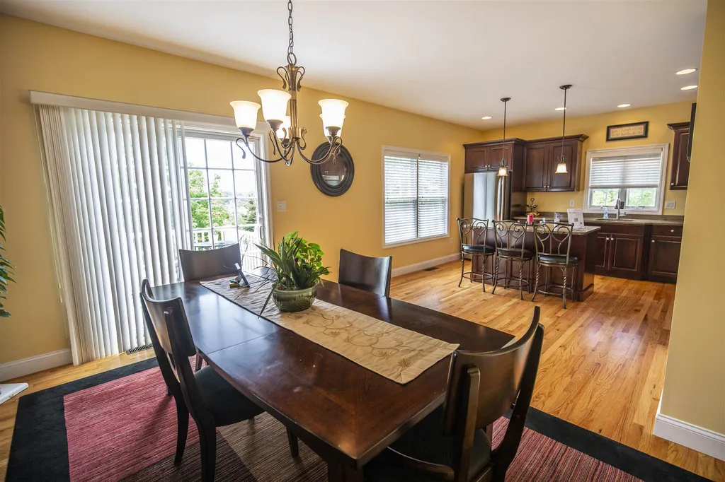 104 Mountain Village Road Windham NH 03087