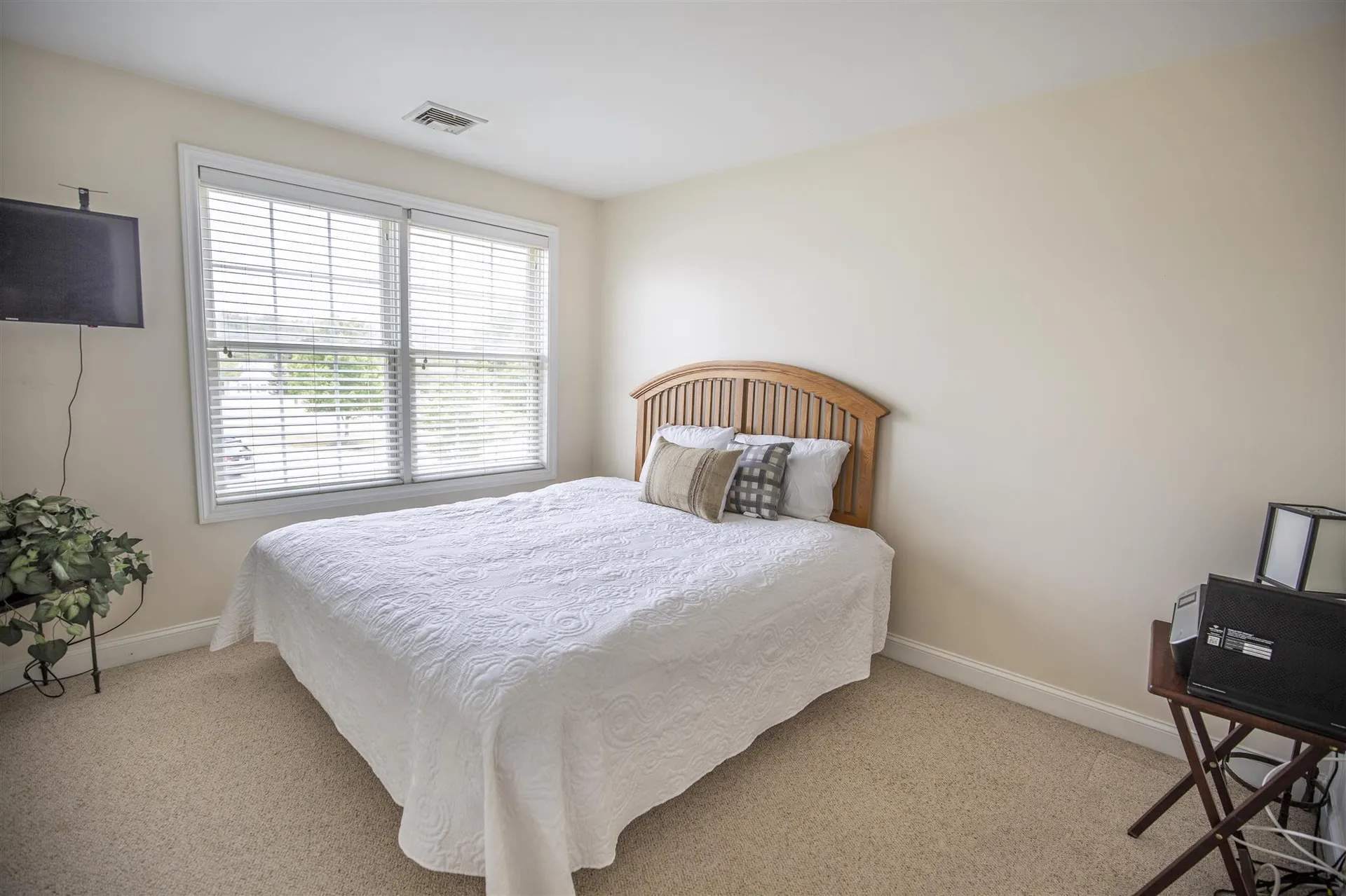 104 Mountain Village Road Windham NH 03087