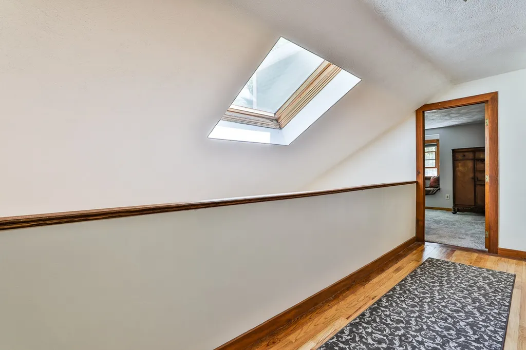 23 Beechwood Road Hudson NH 03051