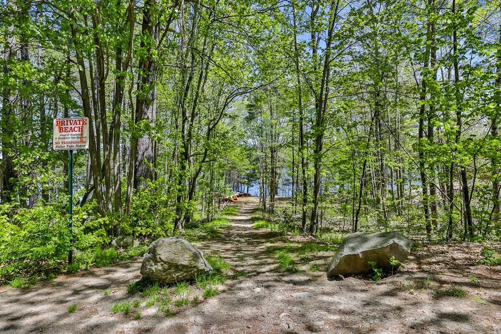 23 Beechwood Road Hudson NH 03051