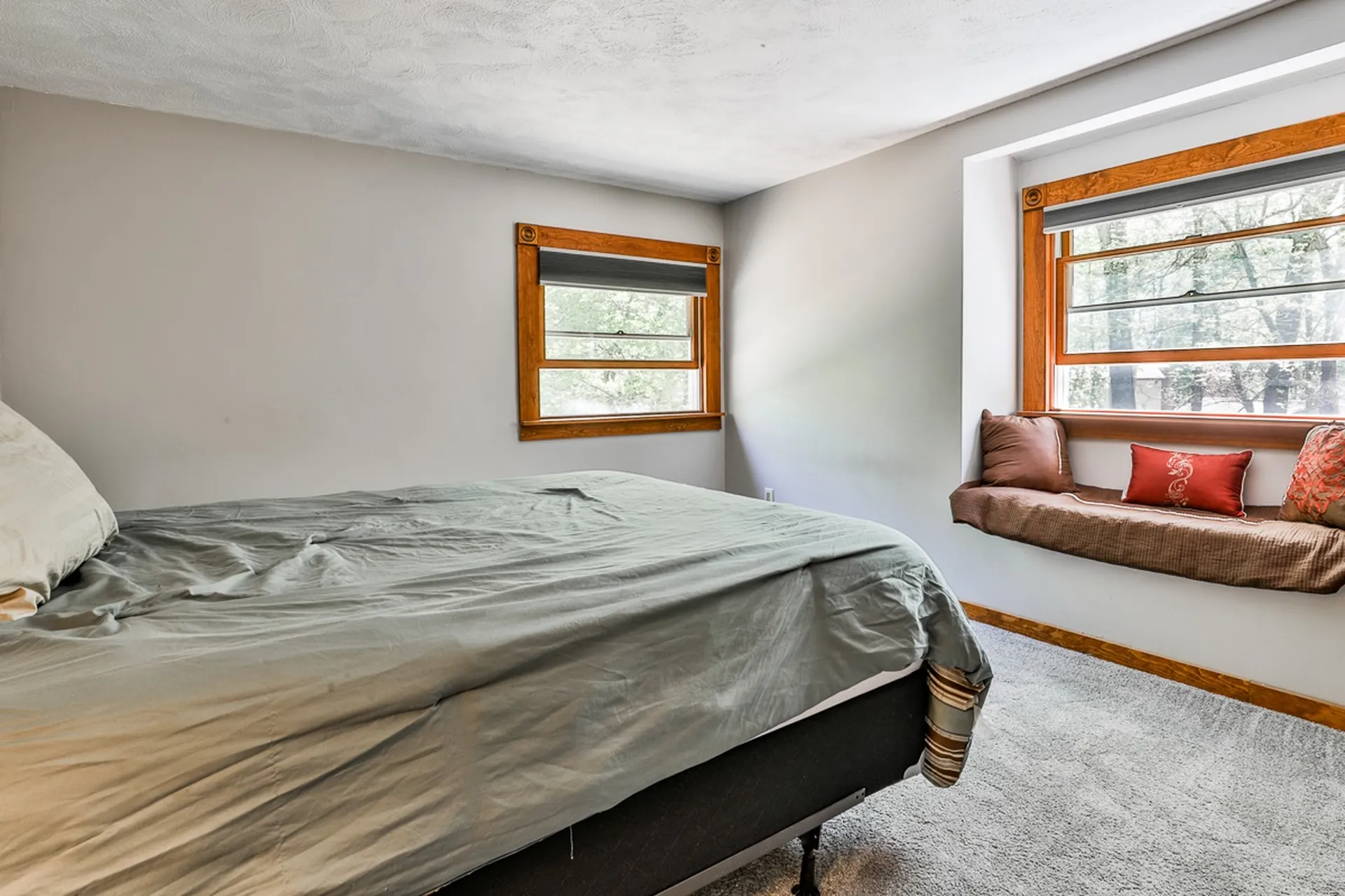 23 Beechwood Road Hudson NH 03051