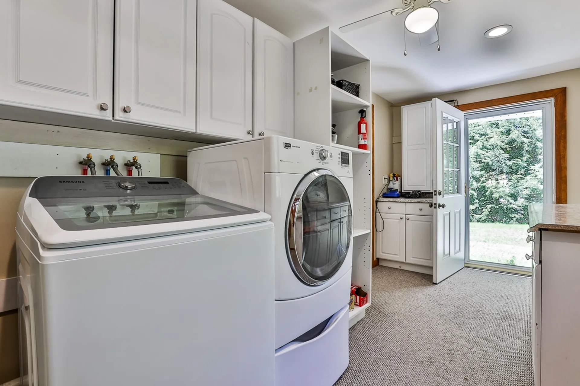 23 Beechwood Road Hudson NH 03051