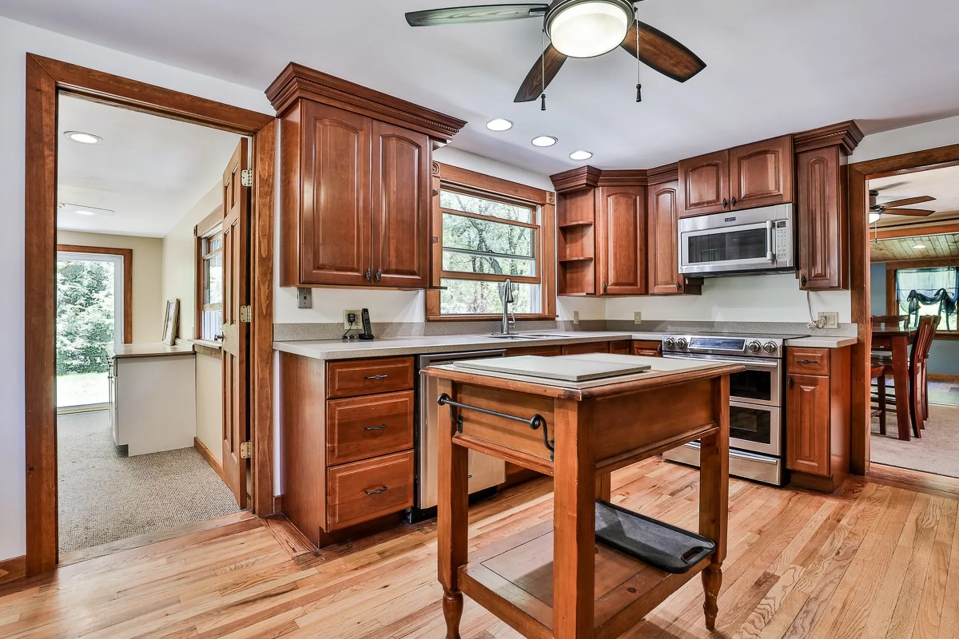 23 Beechwood Road Hudson NH 03051
