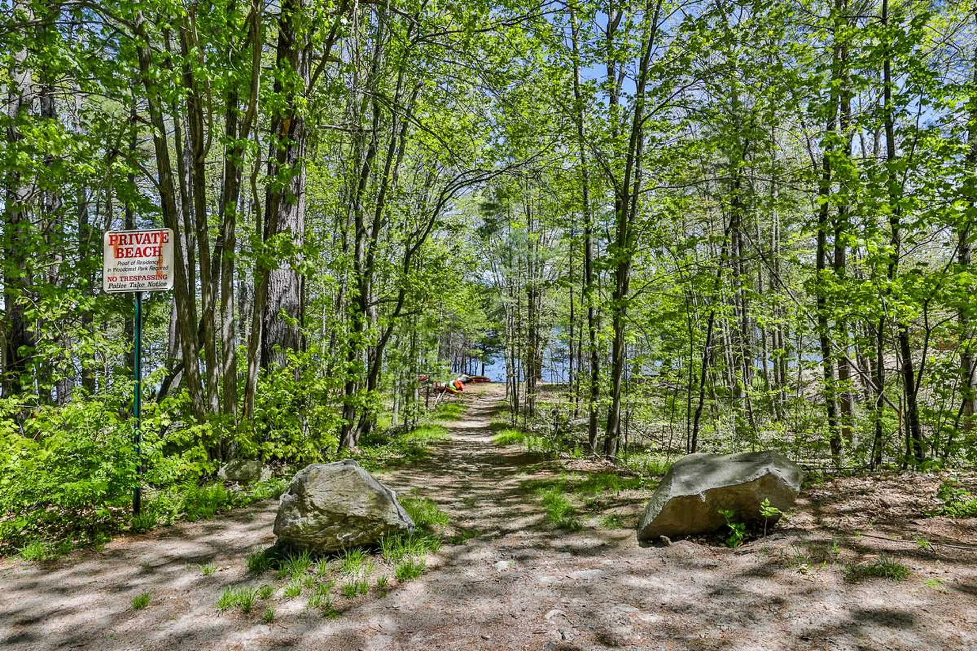23 Beechwood Road Hudson NH 03051