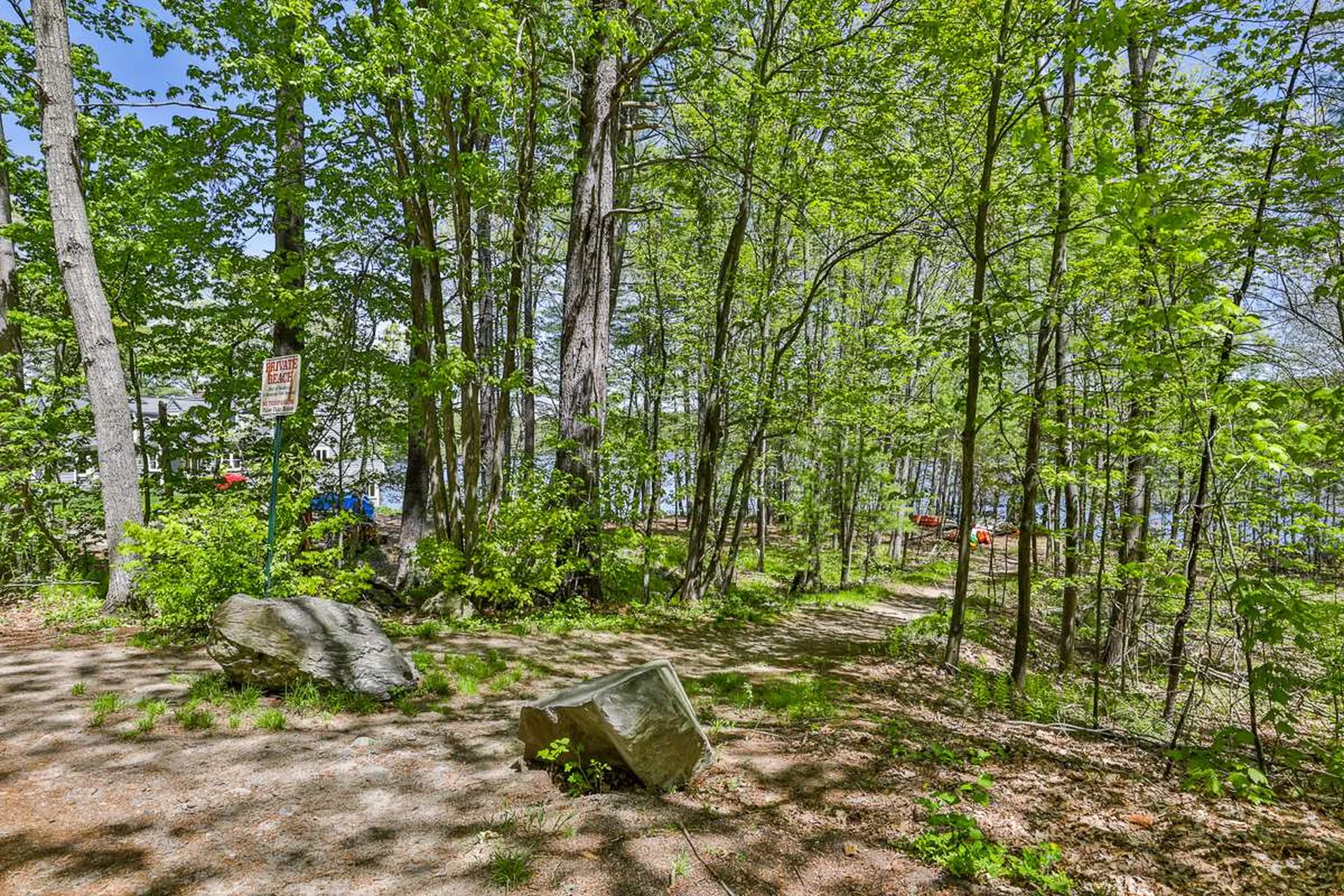 23 Beechwood Road Hudson NH 03051